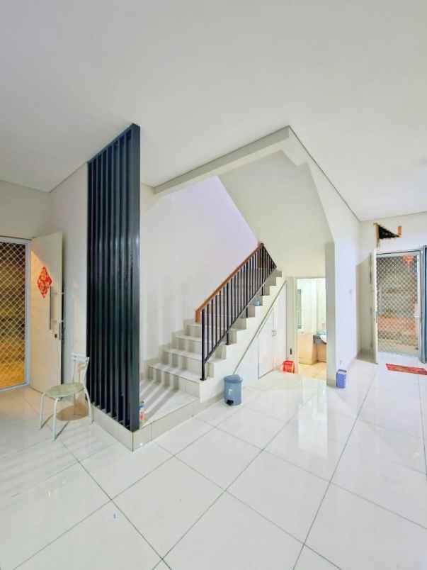 dijual rumah cluster asera one kota