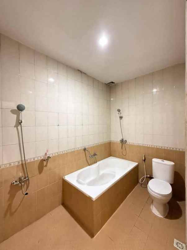 dijual rumah cluster billabong