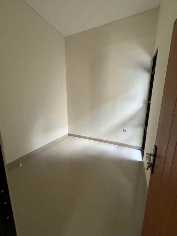 dijual rumah cluster eksklusif padasuka