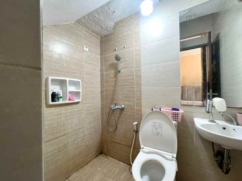 dijual rumah cluster taman sari