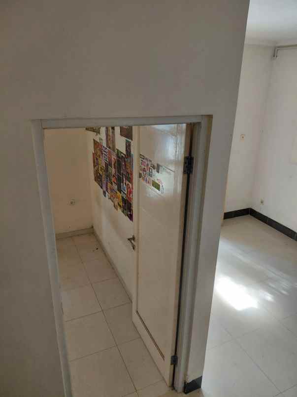 dijual rumah cluster teresta metland