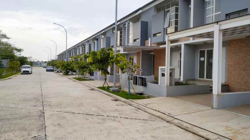 dijual rumah cluster vasana harapan indah