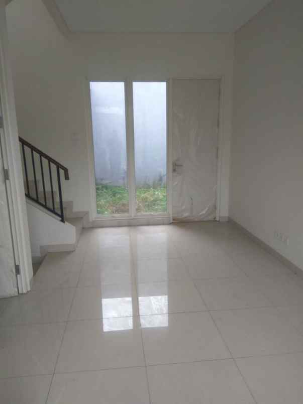 dijual rumah cluster vasana harapan indah