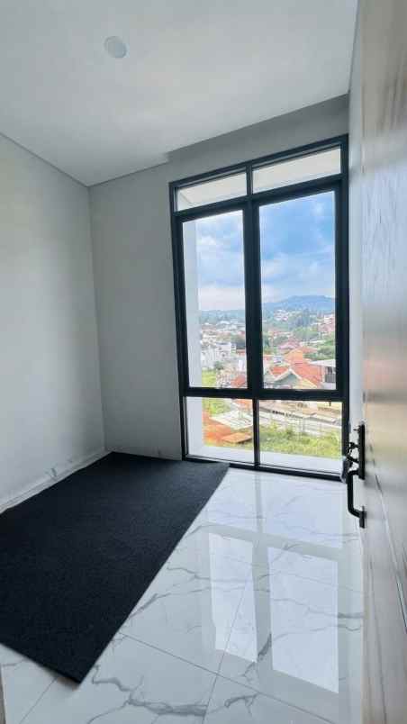 dijual rumah cluster villa tropis dago