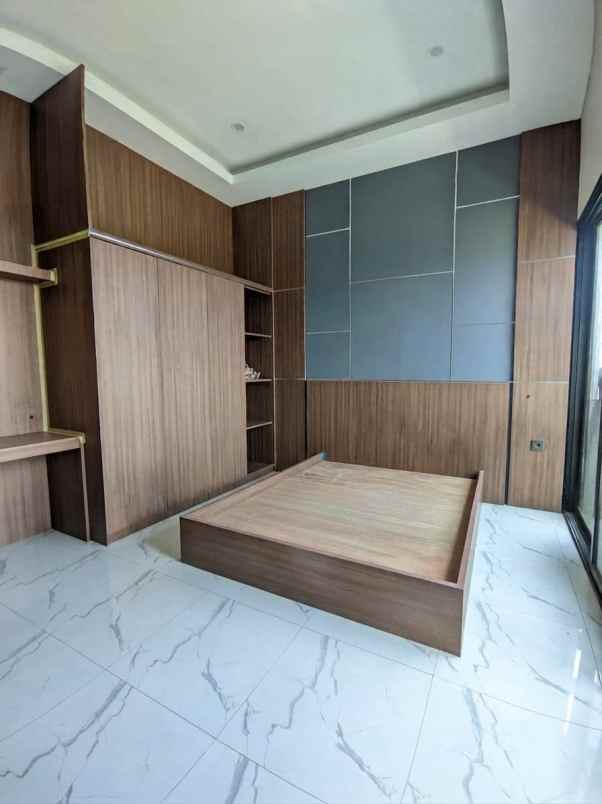 dijual rumah cluster villa tropis dago