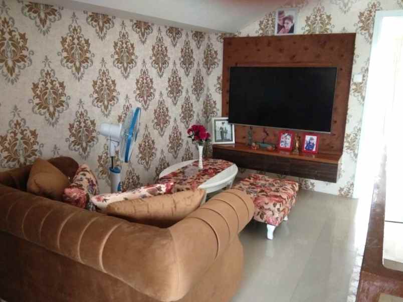 dijual rumah cluster yarra jgc jakarta