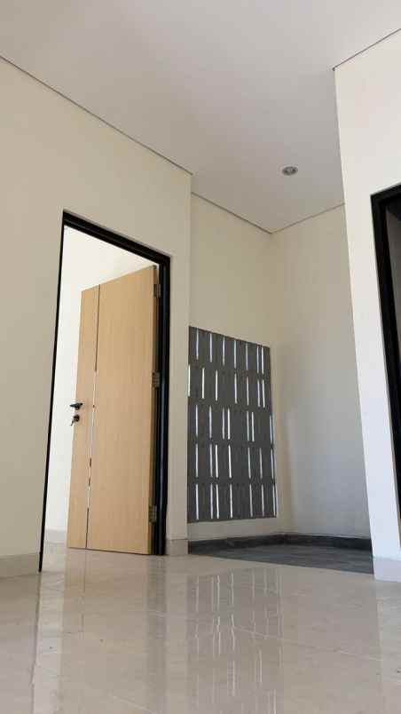 dijual rumah condongcatur