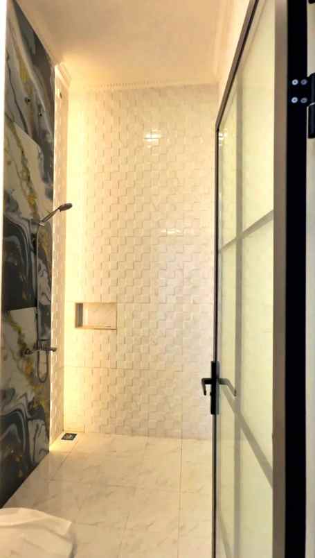 dijual rumah d bale cimuning townhouse