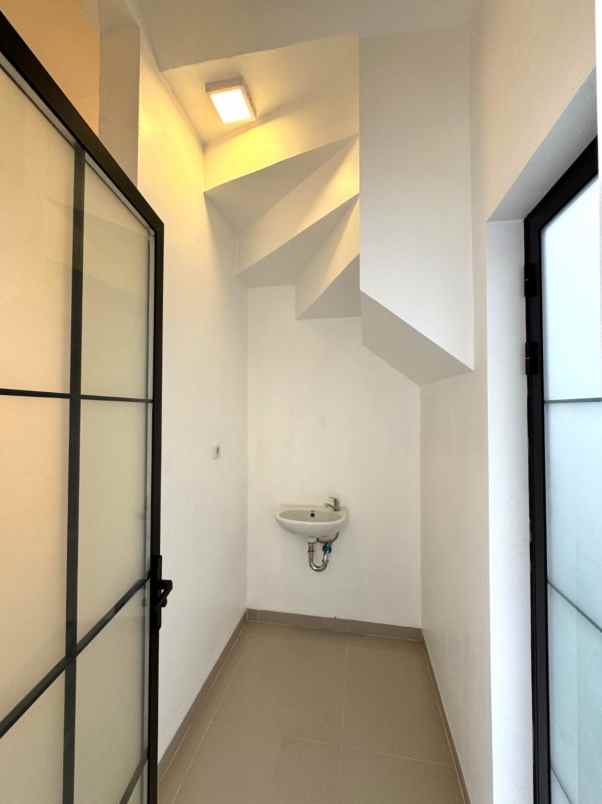 dijual rumah d bale cimuning townhouse