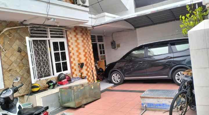 dijual rumah darmo harapan