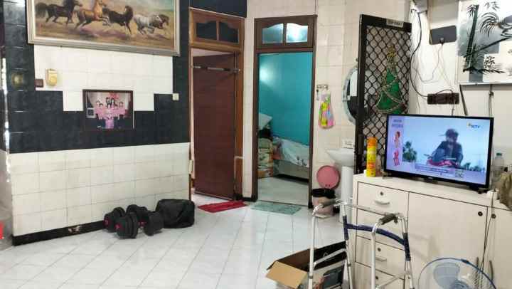 dijual rumah darmo harapan