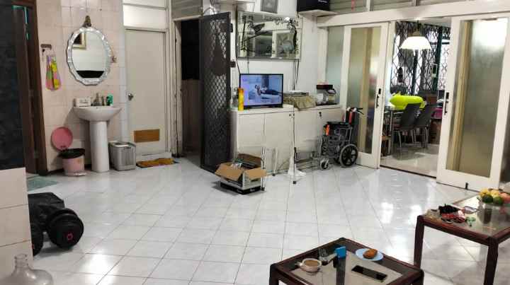 dijual rumah darmo harapan