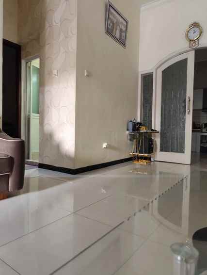 dijual rumah darmo indah