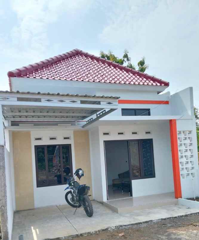 dijual rumah di cluster pucang gading semarang
