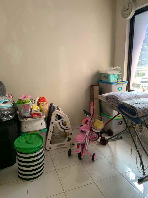 dijual rumah di legenda wisata cibubur