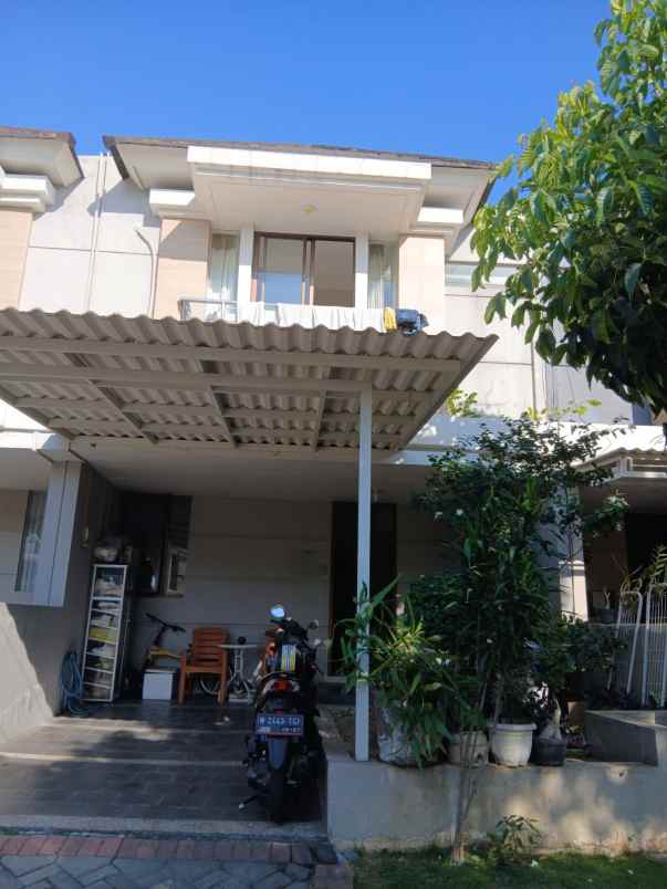 dijual rumah di pantai mentari surabaya
