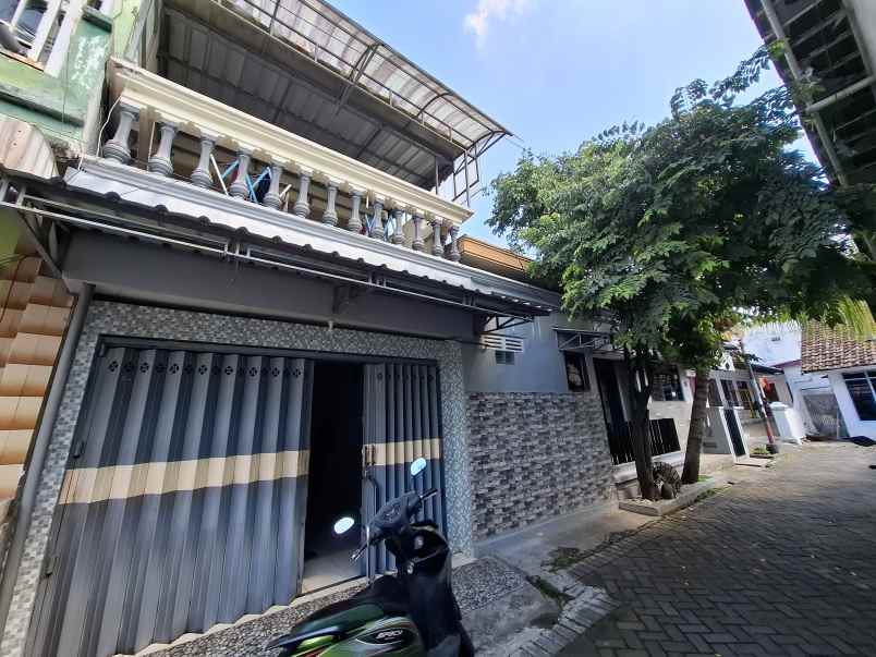 dijual rumah di pusat kota jember jl kenanga