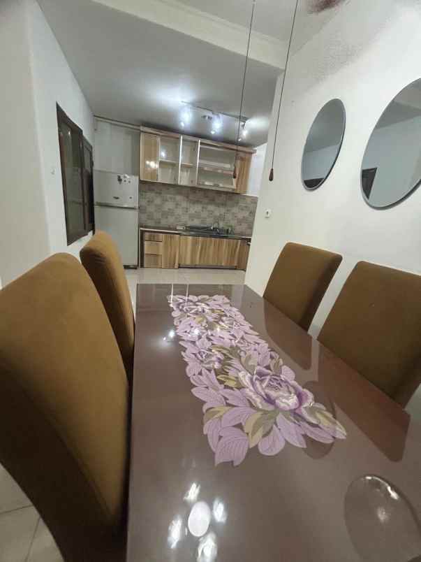 dijual rumah di raffles hills cibubur