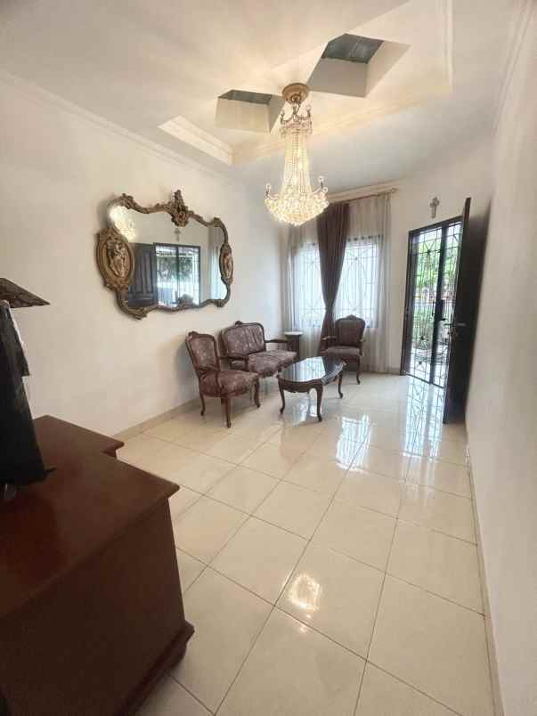 dijual rumah di raffles hills cibubur