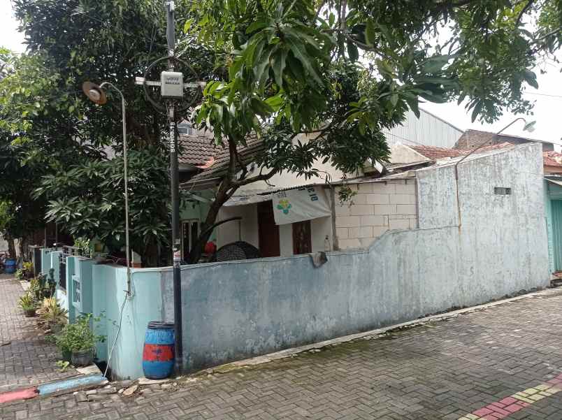 dijual rumah di wolter raya semarang