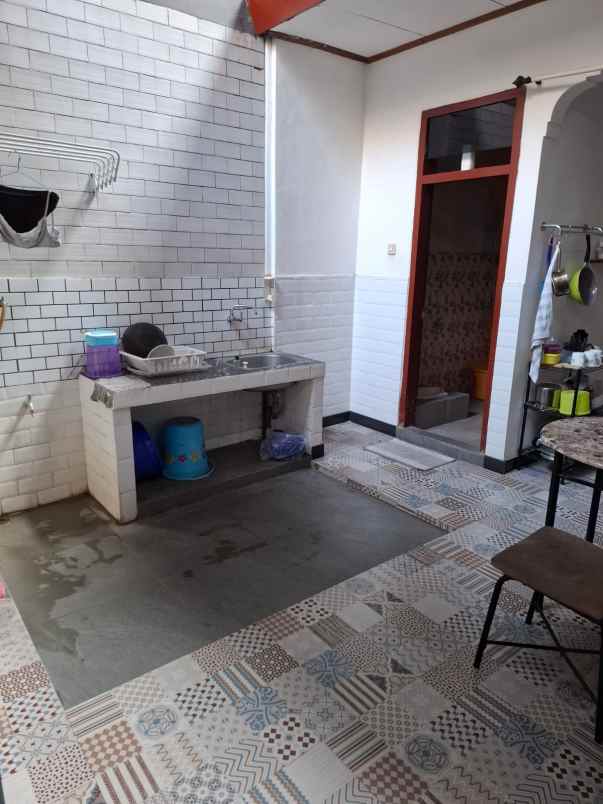 dijual rumah dukuh kupang