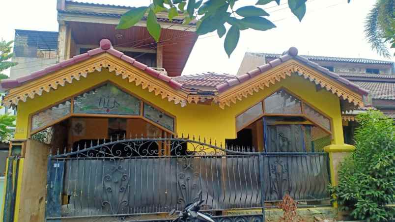 Rumah 2 Lantai Luas Dalam Komplek Di Duren Sawit Jaktim