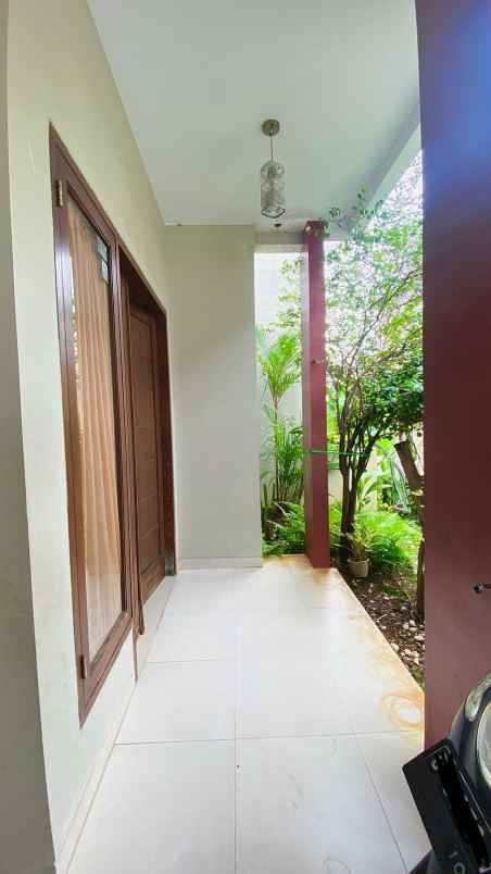 dijual rumah duren sawit