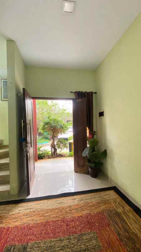 dijual rumah duren sawit