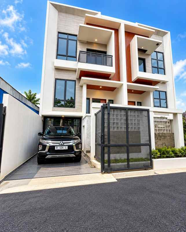 dijual rumah duren sawit