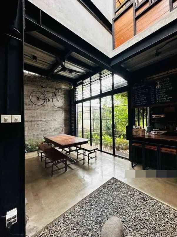 dijual rumah emerald bintaro