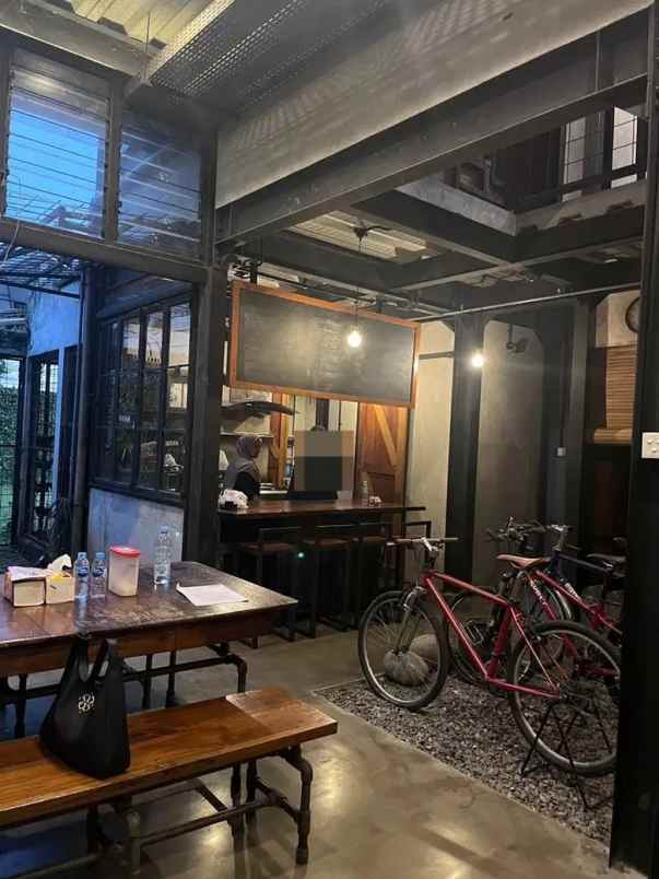 dijual rumah emerald bintaro