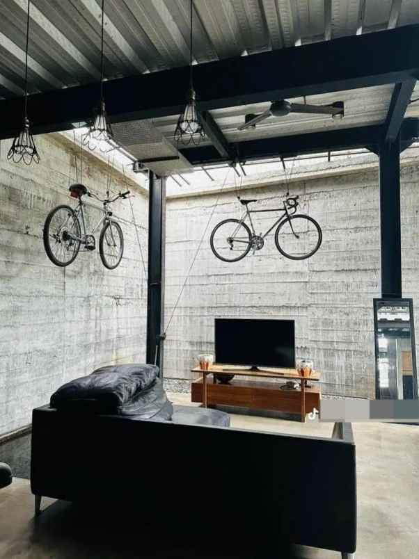 dijual rumah emerald bintaro