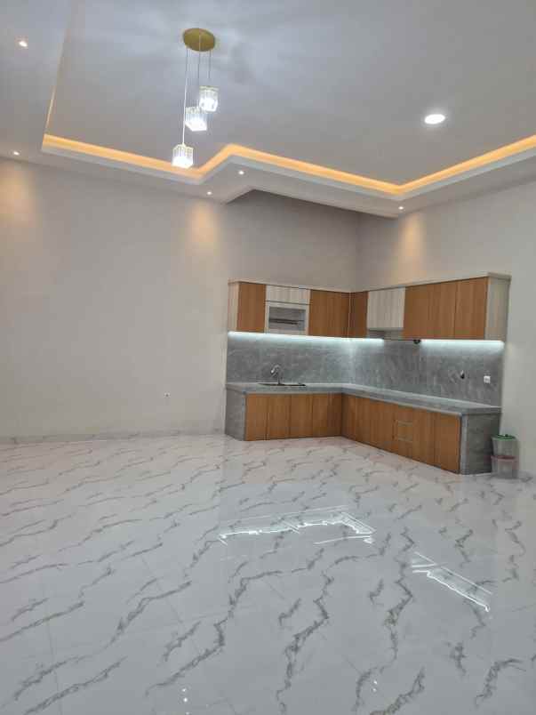 dijual rumah gading harmony