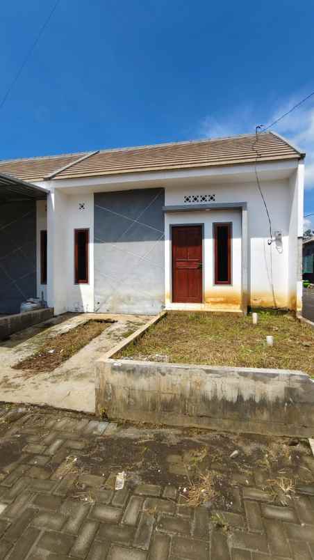 dijual rumah genitri kedungrejo pakis