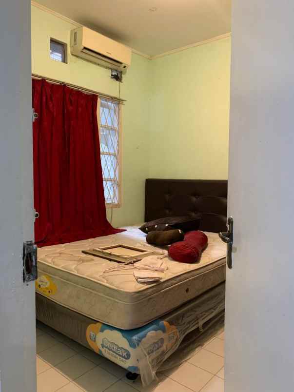 dijual rumah graha bintaro