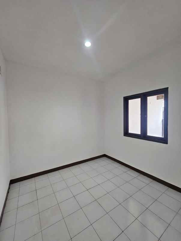 dijual rumah graha bintaro
