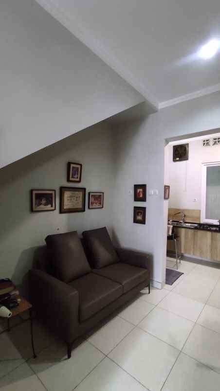 dijual rumah graha raya bintaro jaya