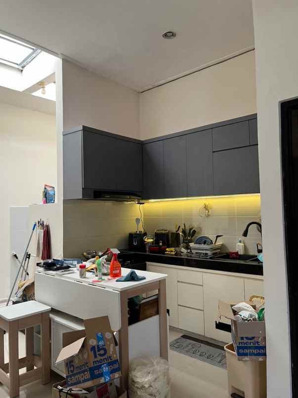 dijual rumah green ara residence