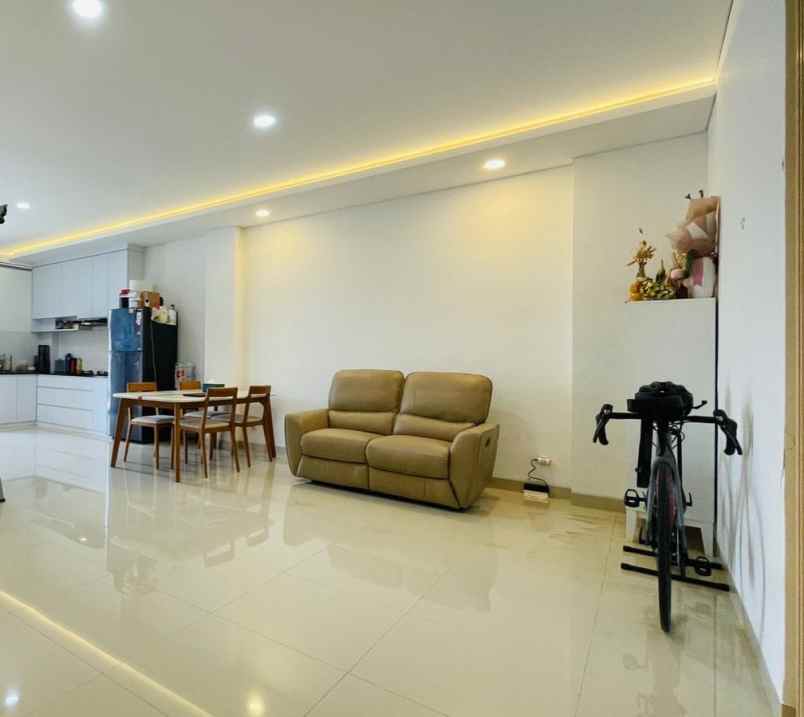 dijual rumah green ara residence