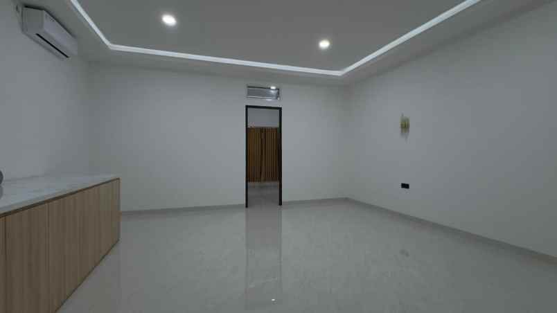 dijual rumah green ara residence