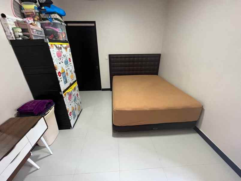 dijual rumah griya winays