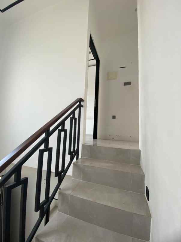 dijual rumah gunung putri bogor
