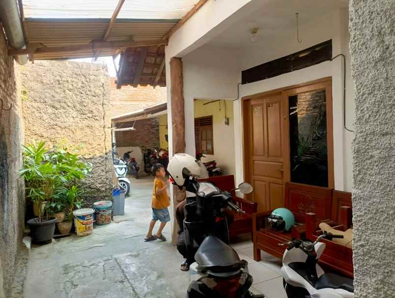 dijual rumah hitung tanah pangkalan jati cinere depok