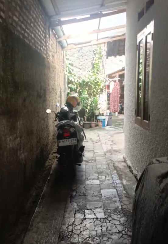 dijual rumah hitung tanah pangkalan jati cinere depok