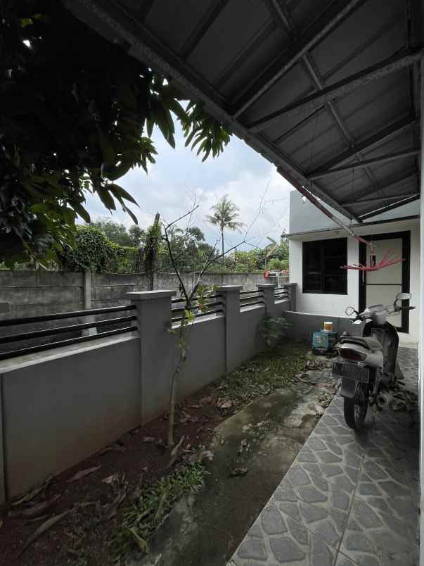 dijual rumah hook dalam cluster dekat grand wisata