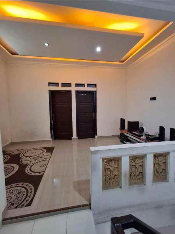 dijual rumah hunian 2 lantai di kreo larangan