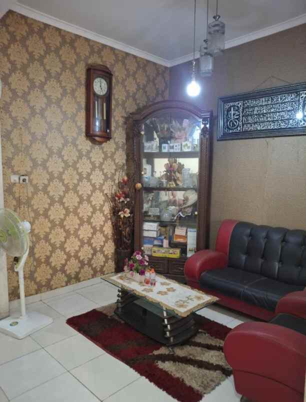 dijual rumah hunian 2 lantai di kreo larangan