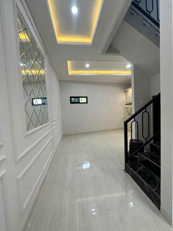 dijual rumah jagakarsa jakarta selatan