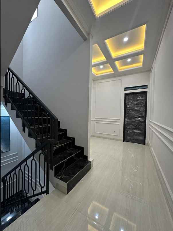 dijual rumah jagakarsa jakarta selatan