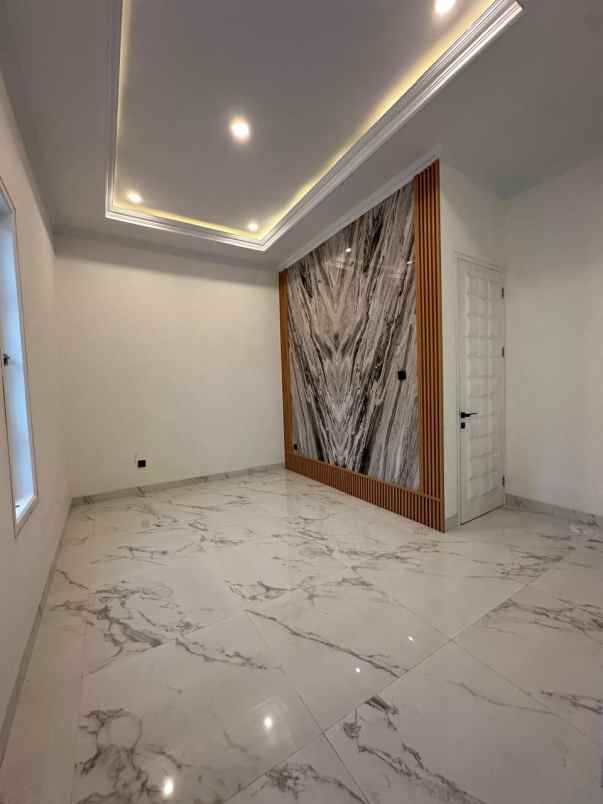 dijual rumah jagakarsa jakarta selatan